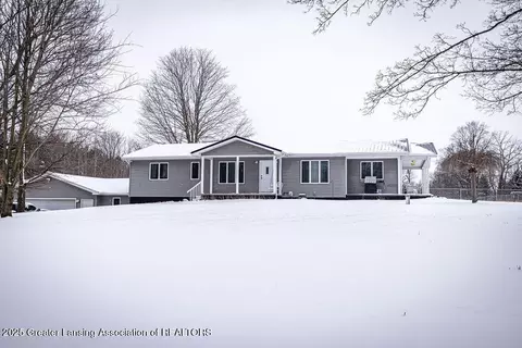 1774 Flanders Rd, Charlotte, MI 48813