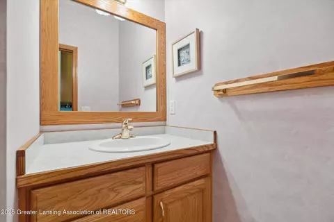 5551 Silverleaf Ct, Haslett, MI 48840 photo 15