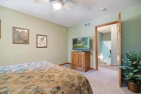 5551 Silverleaf Ct, Haslett, MI 48840 photo 36