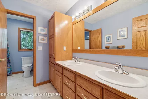 5551 Silverleaf Ct, Haslett, MI 48840 photo 33