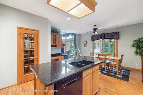 5551 Silverleaf Ct, Haslett, MI 48840 photo 19