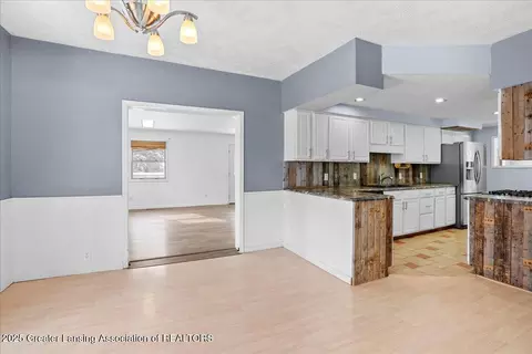 416 E Oak St, Mason, MI 48854 photo 11