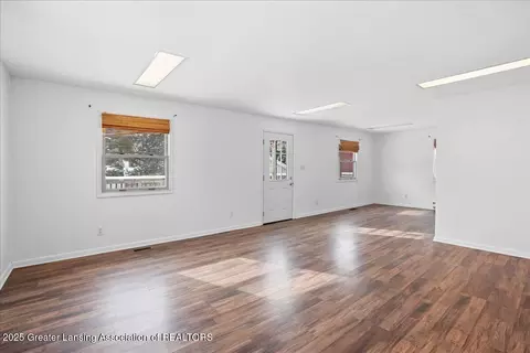 416 E Oak St, Mason, MI 48854 photo 25