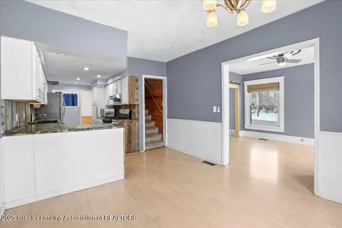 416 E Oak St, Mason, MI 48854 photo 12