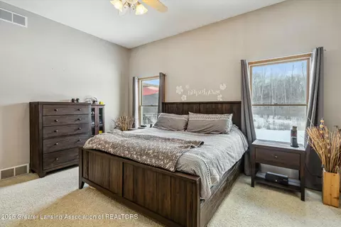 Bedroom - 3336 N Dearing Rd, Parma, MI 49269 photo 3 of 7