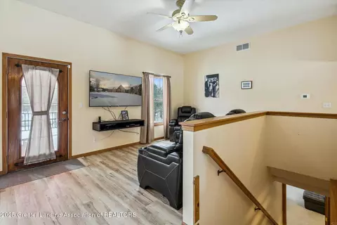 Entry Way - 3336 N Dearing Rd, Parma, MI 49269 photo 4 of 6