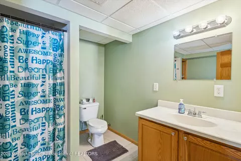 Bath - 3336 N Dearing Rd, Parma, MI 49269 photo 4 of 5