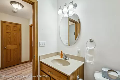 Bath - 3336 N Dearing Rd, Parma, MI 49269 photo 3 of 5