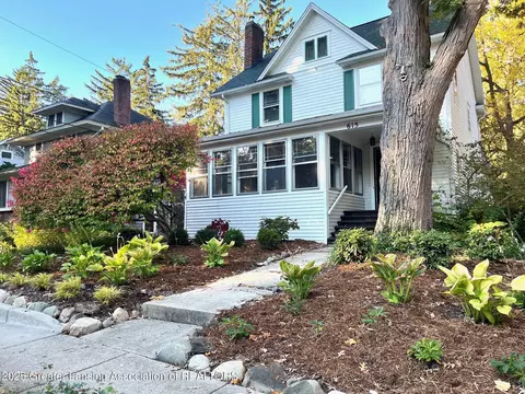 615 Sunset Ln, East Lansing, MI 48823
