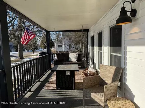 Exterior - 331 E Washington St, Dimondale, MI 48821 photo 1 of 3