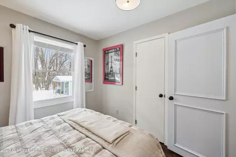 Bedroom - 1325 E Grand River Rd, Williamston, MI 48895 photo 4 of 8