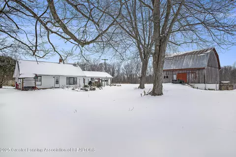 3588 W Kinneville Rd, Leslie, MI 49251