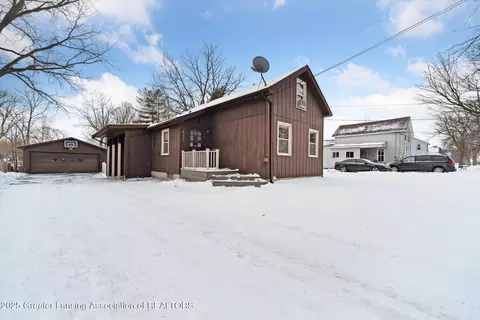 501 W Park St, Saint Johns, MI 48879
