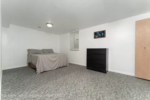 Bedroom - 9478 S Francis Rd, Dewitt, MI 48820 photo 7 of 7