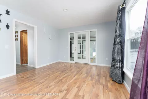 Living - 9478 S Francis Rd, Dewitt, MI 48820 photo 3 of 3