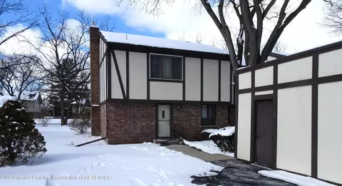 6223 Cobblers Dr #46, East Lansing, MI 48823