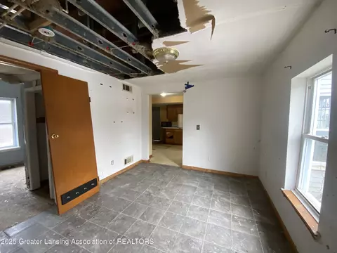 128 E High St, Ovid, MI 48866 photo 8