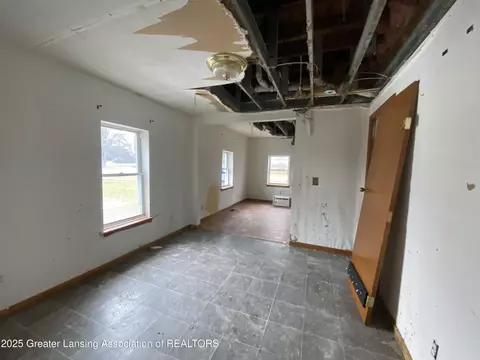 128 E High St, Ovid, MI 48866 photo 7