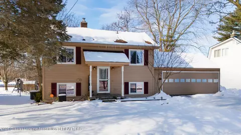 1032 S Eugenia Dr, Mason, MI 48854