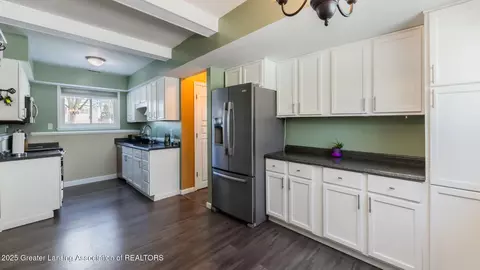 Entry Way - 1032 S Eugenia Dr, Mason, MI 48854 photo 1 of 4