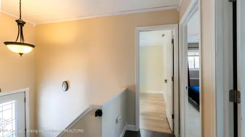 Entry Way - 1032 S Eugenia Dr, Mason, MI 48854 photo 3 of 4