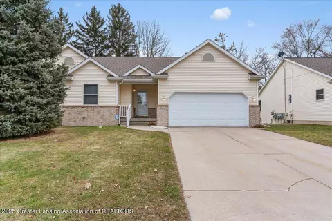 4161 Holt Rd, Holt, MI 48842