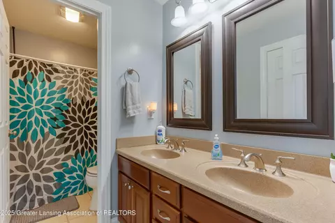 Bath - 11775 S Francis Rd, Dewitt, MI 48820 photo 1 of 4