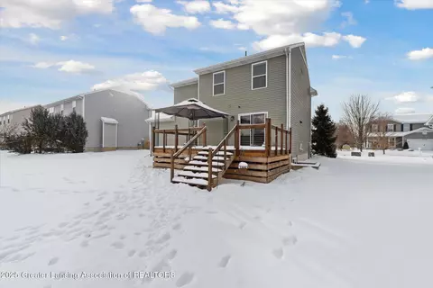 Exterior - 3070 Moccasin Dr, Dewitt, MI 48820 photo 4 of 11