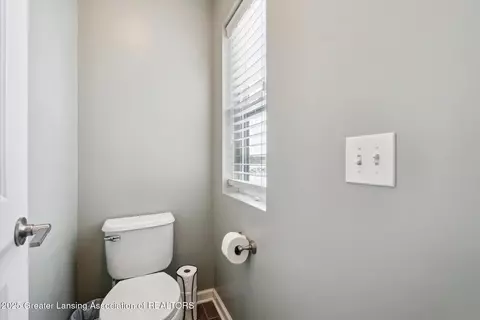 Entry Way - 3070 Moccasin Dr, Dewitt, MI 48820 photo 6 of 8