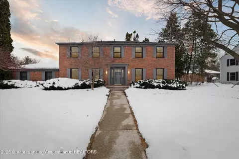 1017 Pebblebrook Ln, East Lansing, MI 48823