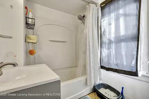 Bath - 1313 Christopher St, Lansing, MI 48906 photo 2 of 2