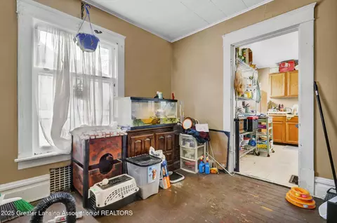 Entry Way - 1313 Christopher St, Lansing, MI 48906 photo 2 of 2
