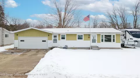 300 Monroe St, Webberville, MI 48892