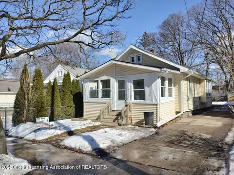 1205 Dakin St, Lansing, MI 48912