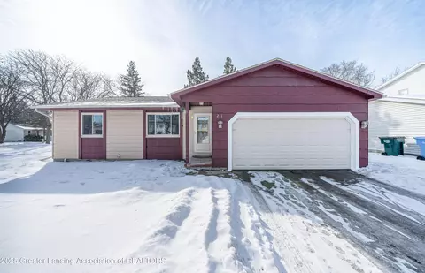 211 Raritan Rd, Lansing, MI 48911