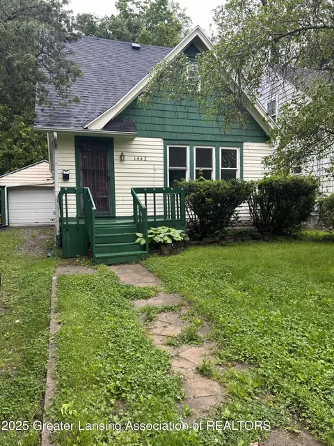 1442 Robertson Ave, Lansing, MI 48915