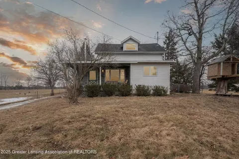 4196 W Wilson Rd, Perrinton, MI 48871