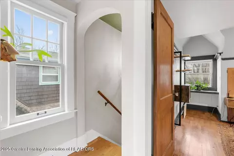 1016 Smith Ave, Lansing, MI 48910 photo 17