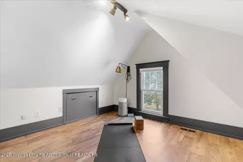 1016 Smith Ave, Lansing, MI 48910 photo 25