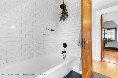 1016 Smith Ave, Lansing, MI 48910 photo 21