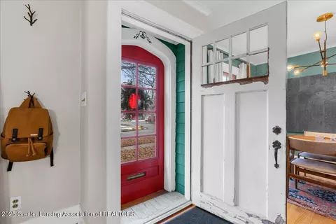 1016 Smith Ave, Lansing, MI 48910 photo 3