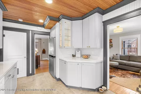1016 Smith Ave, Lansing, MI 48910 photo 14
