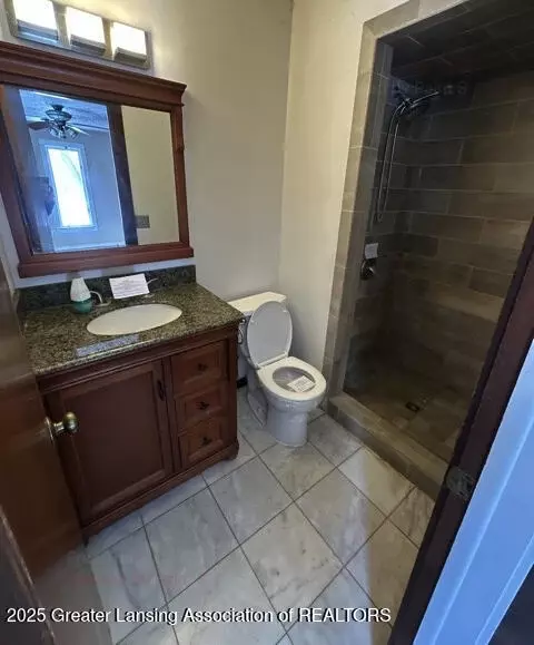 Bath - 700 Hickory Ln, Williamston, MI 48895 photo 1 of 2