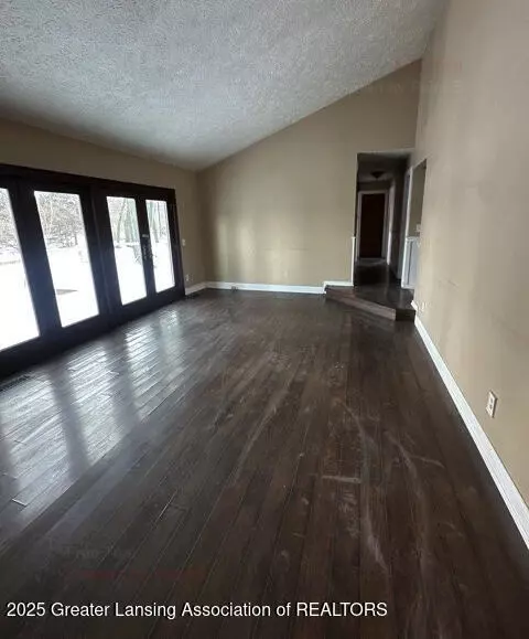 Living - 700 Hickory Ln, Williamston, MI 48895 photo 1 of 2