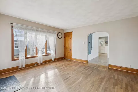 542 E Main St, Springport, MI 49284 photo 8