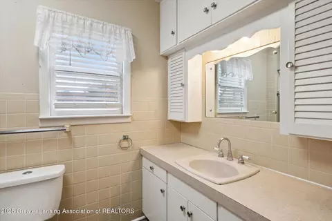 542 E Main St, Springport, MI 49284 photo 23