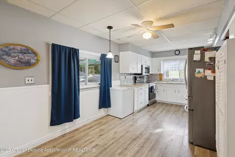 542 E Main St, Springport, MI 49284 photo 14