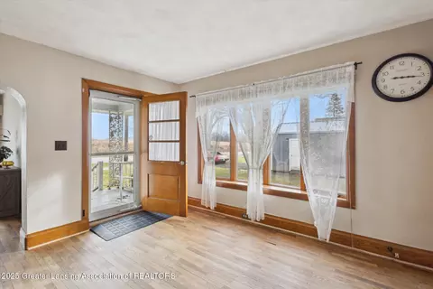 542 E Main St, Springport, MI 49284 photo 7