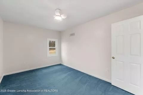 Bedroom - 1801 N Sutton Rd, Jackson, MI 49202 photo 6 of 10