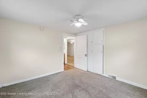 Bedroom - 1801 N Sutton Rd, Jackson, MI 49202 photo 9 of 10
